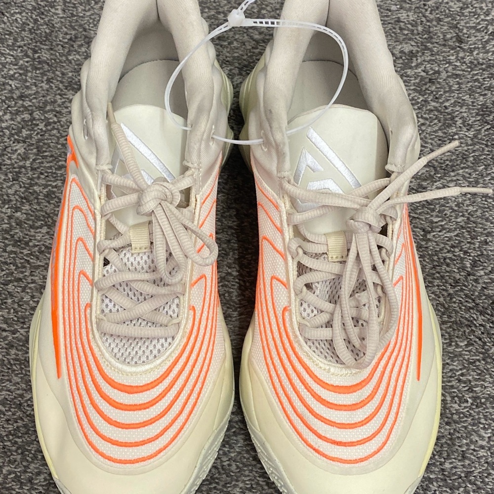 Nike Nike Giannis Immortality 4 - Cream and Orange